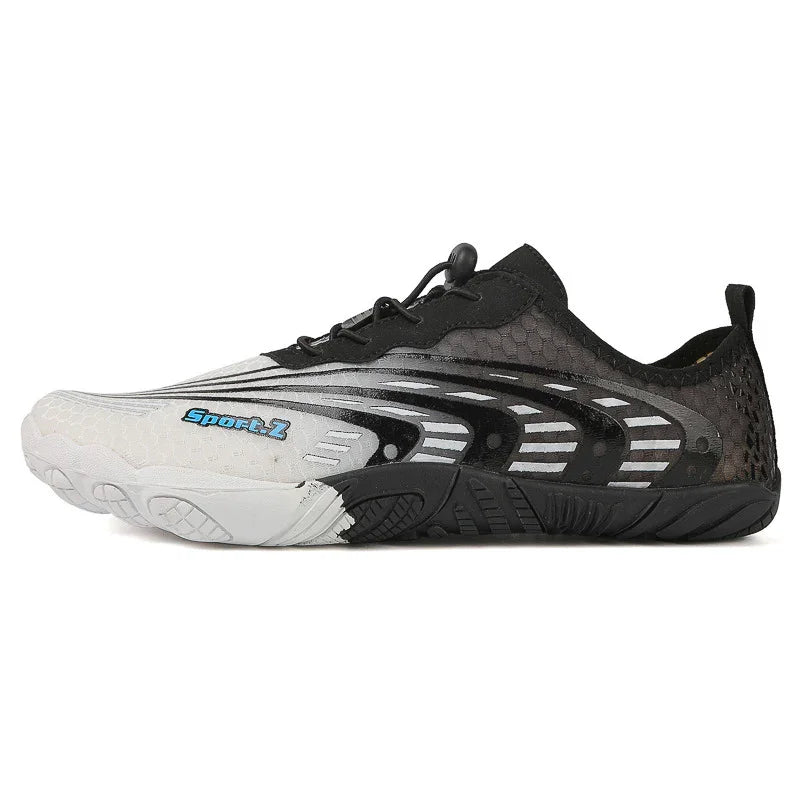 Black and white lightweight sports shoe with flexible sole and Sport Z logo