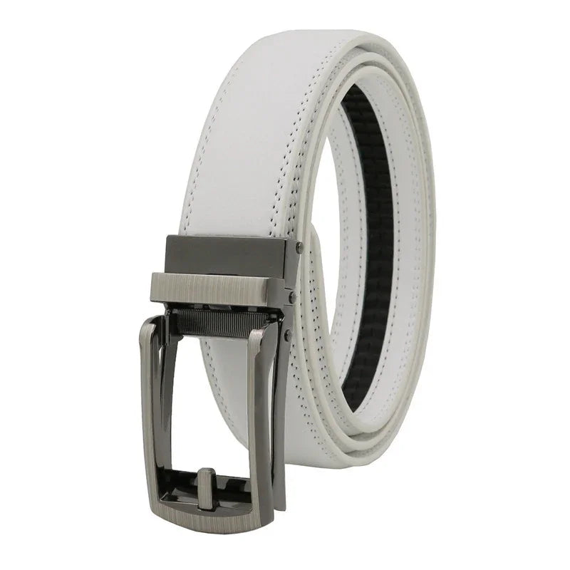 White leather men's belt with silver automatic ratchet buckle, classic casual style