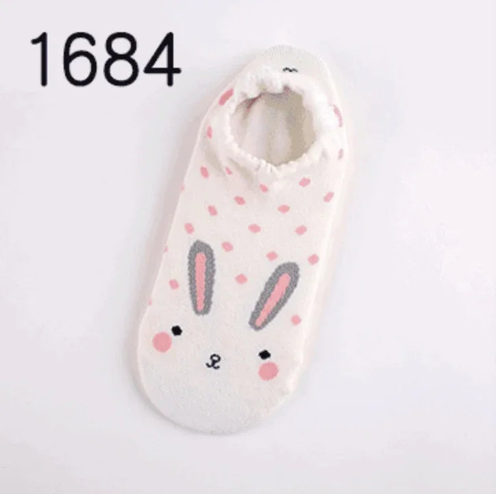 White ankle sock with pink polka dots and cute bunny face design