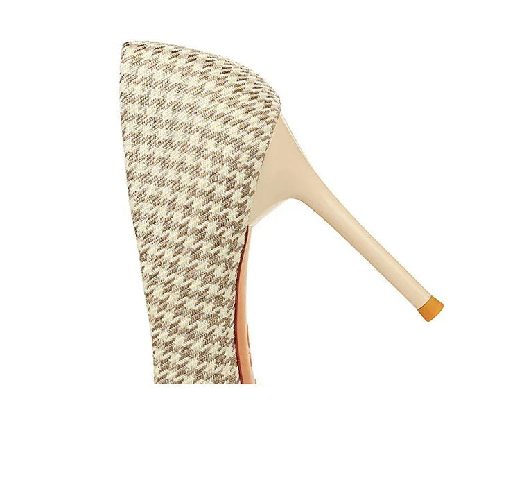 Beige houndstooth pattern stiletto heel with cream-colored high heel and orange tip