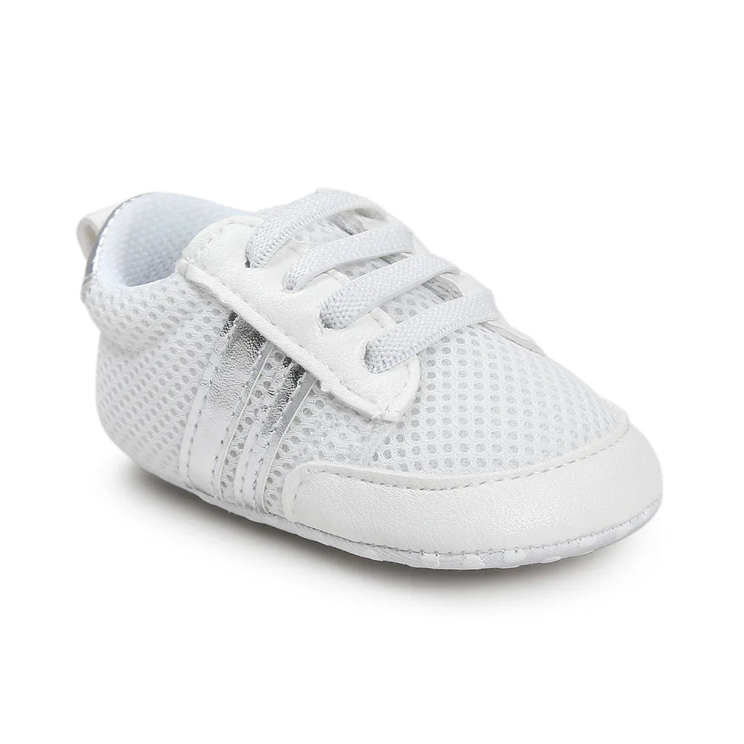 White baby sneaker with mesh and silver stripes, soft sole and laces