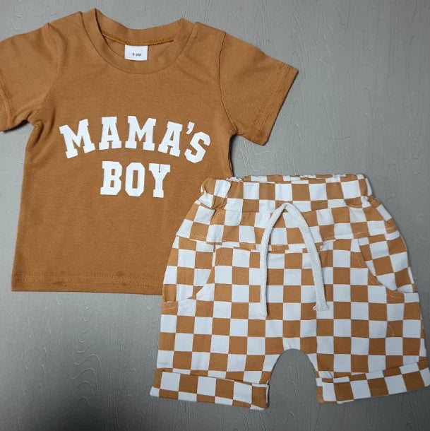 Toddler outfit with brown "MAMA'S BOY" t-shirt and brown-white checkered shorts with pockets