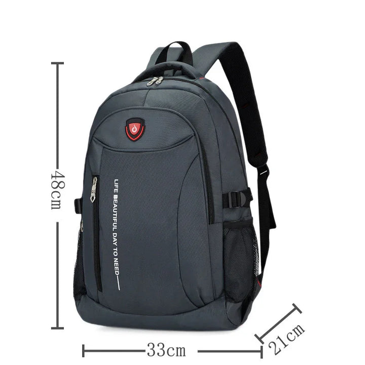 Black durable backpack with multiple pockets and adjustable straps, dimensions 48x33x21 cm